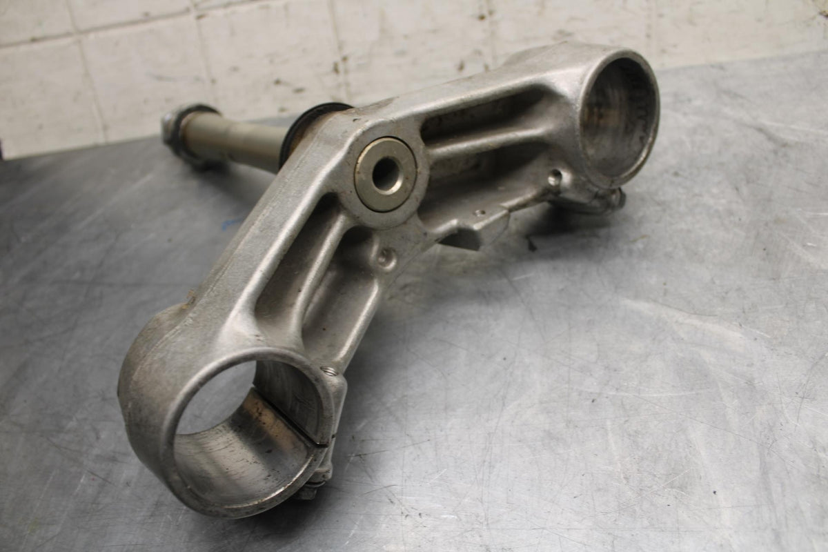 1998 Suzuki TL1000S FRONT FORKS CLAMP LOWER TRIPLE TREE STEM BB508