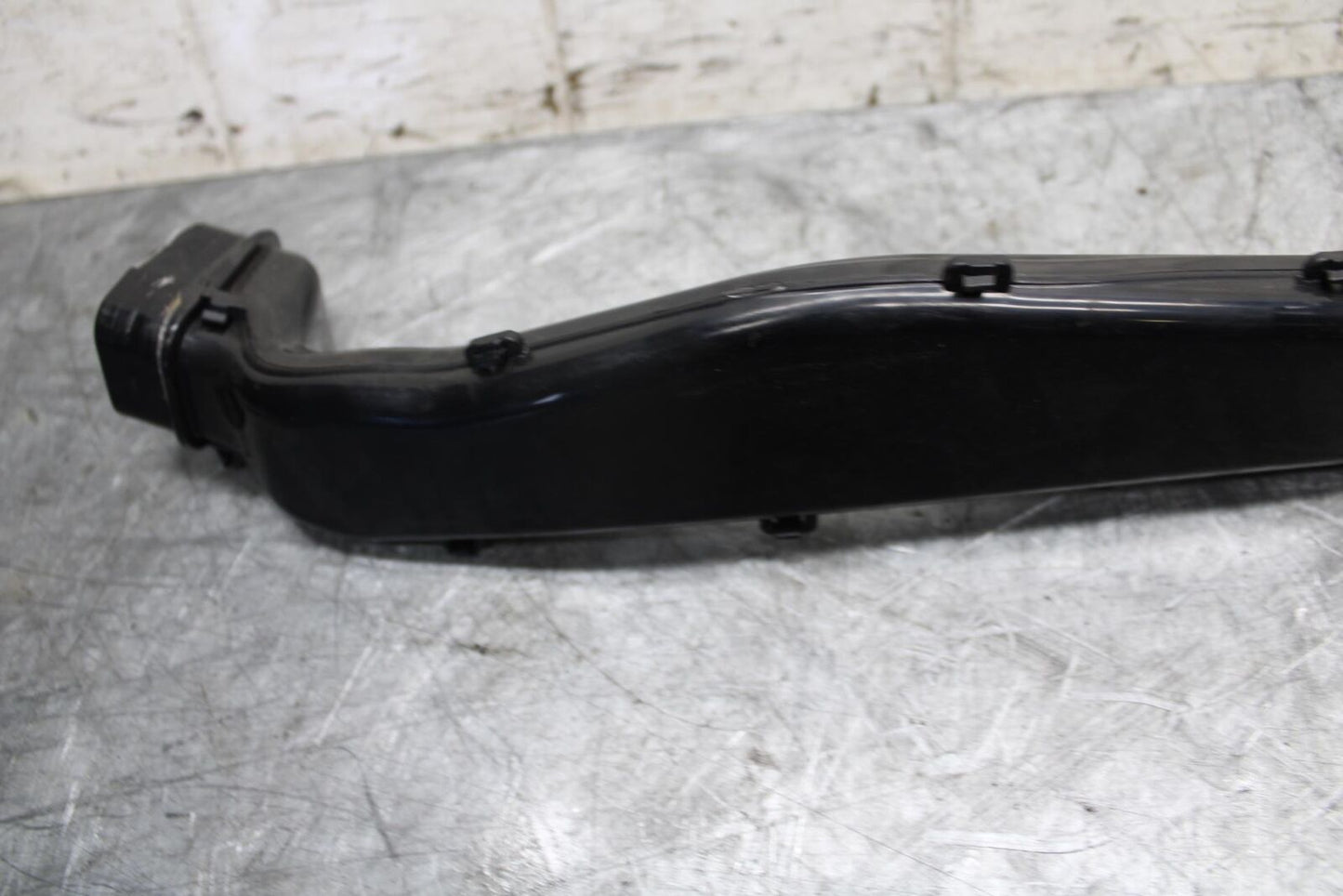 22-23 HUSQVARNA SVARTTPILEN 401 RAM AIR INTAKE TUBE DUCT BB541