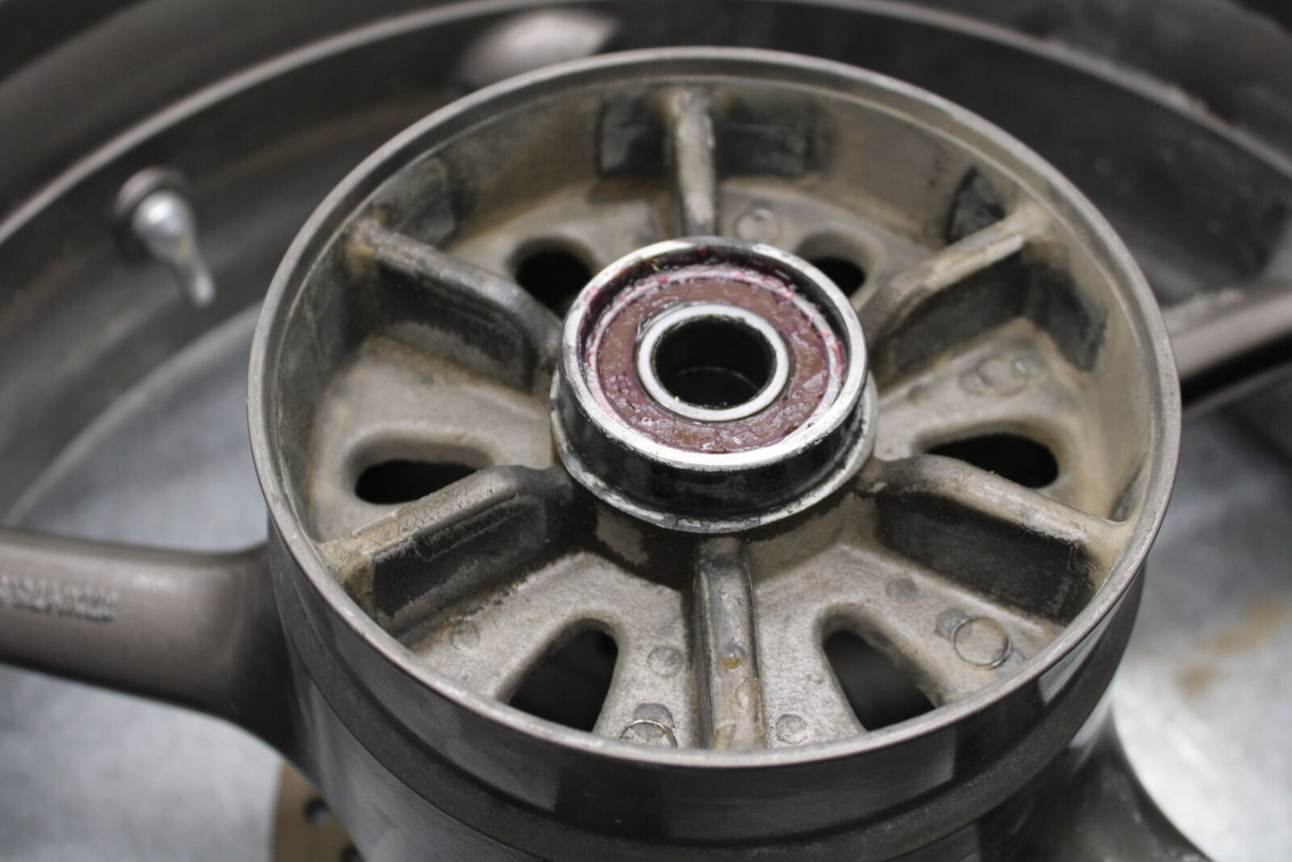 09-11 TRIUMPH DAYTONA 675 REAR RIM WHEEL DISC ROTOR BB652