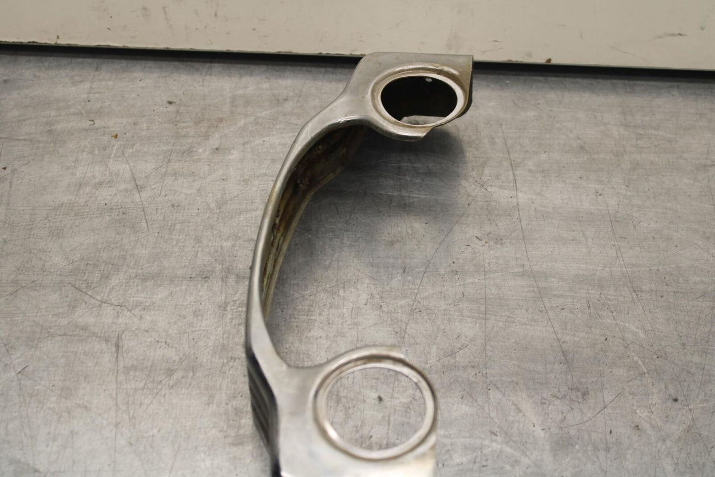 80-83 SUZUKI GS750E LOWER TRIPLE STEM COVER TRIM BB82