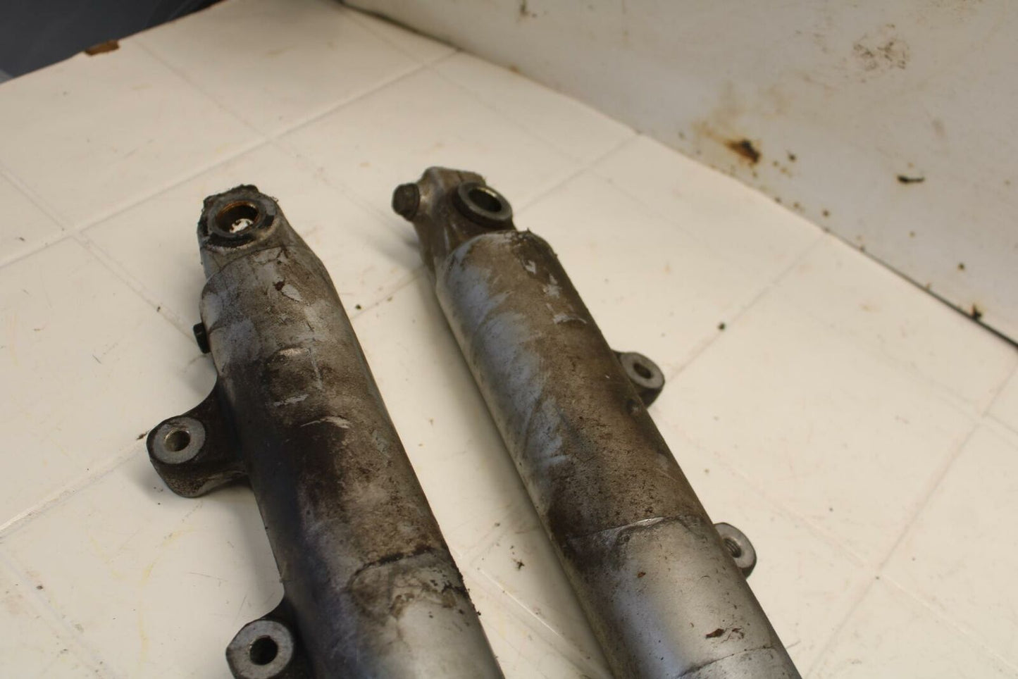 93 SUZUKI KATANA 600 GSX600F FRONT FORKS SHOCK SUSPENSION SET PAIR BB400
