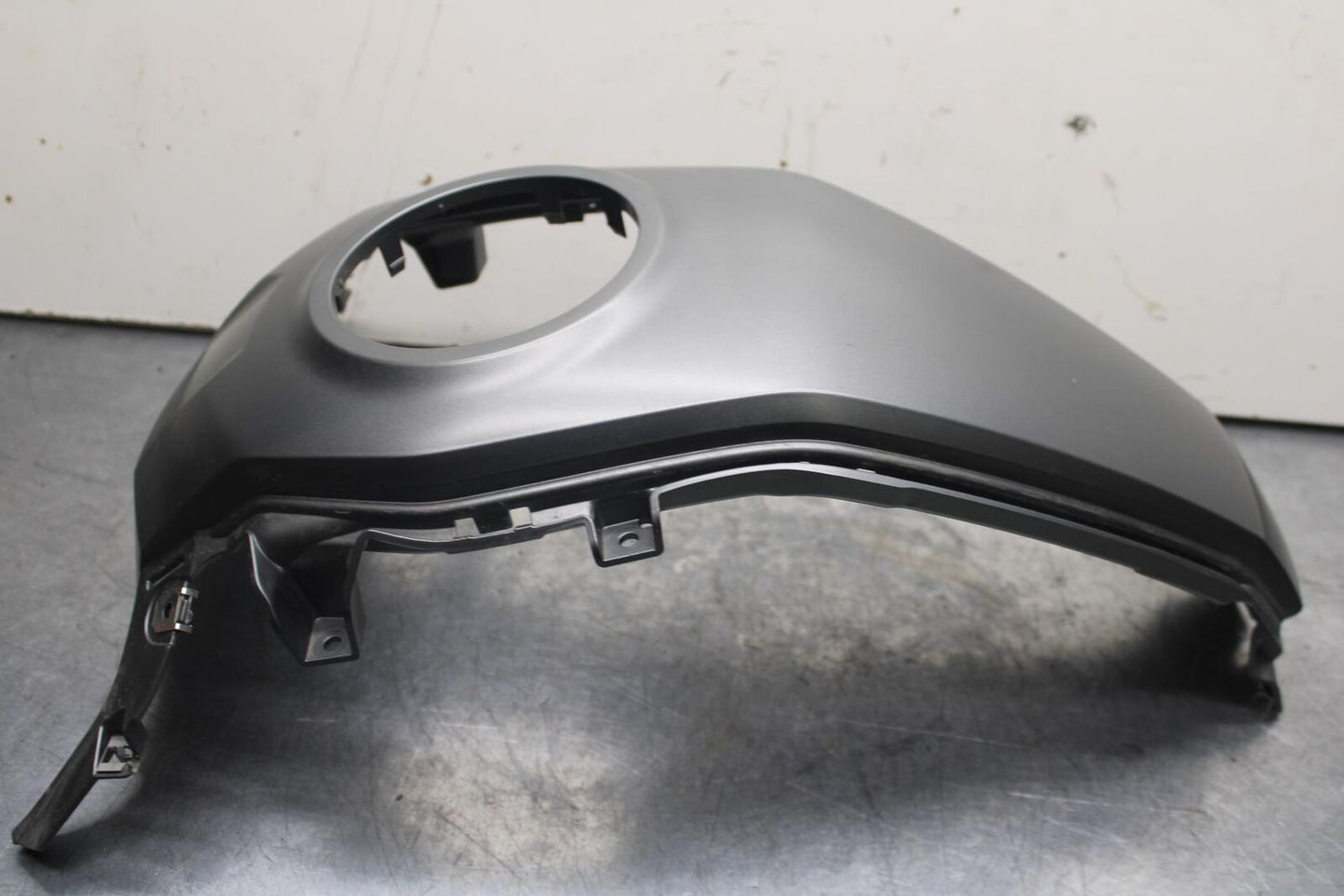 20-23 BMW F900R GAS TANK FUEL CELL COVER FAIRING COWL BB603