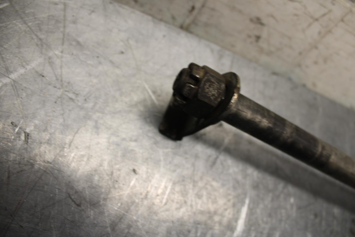 00-01 KAWASAKI ZZR600 REAR AXLE BACK WHEEL RIM PIVOT BOLT AXEL BB31