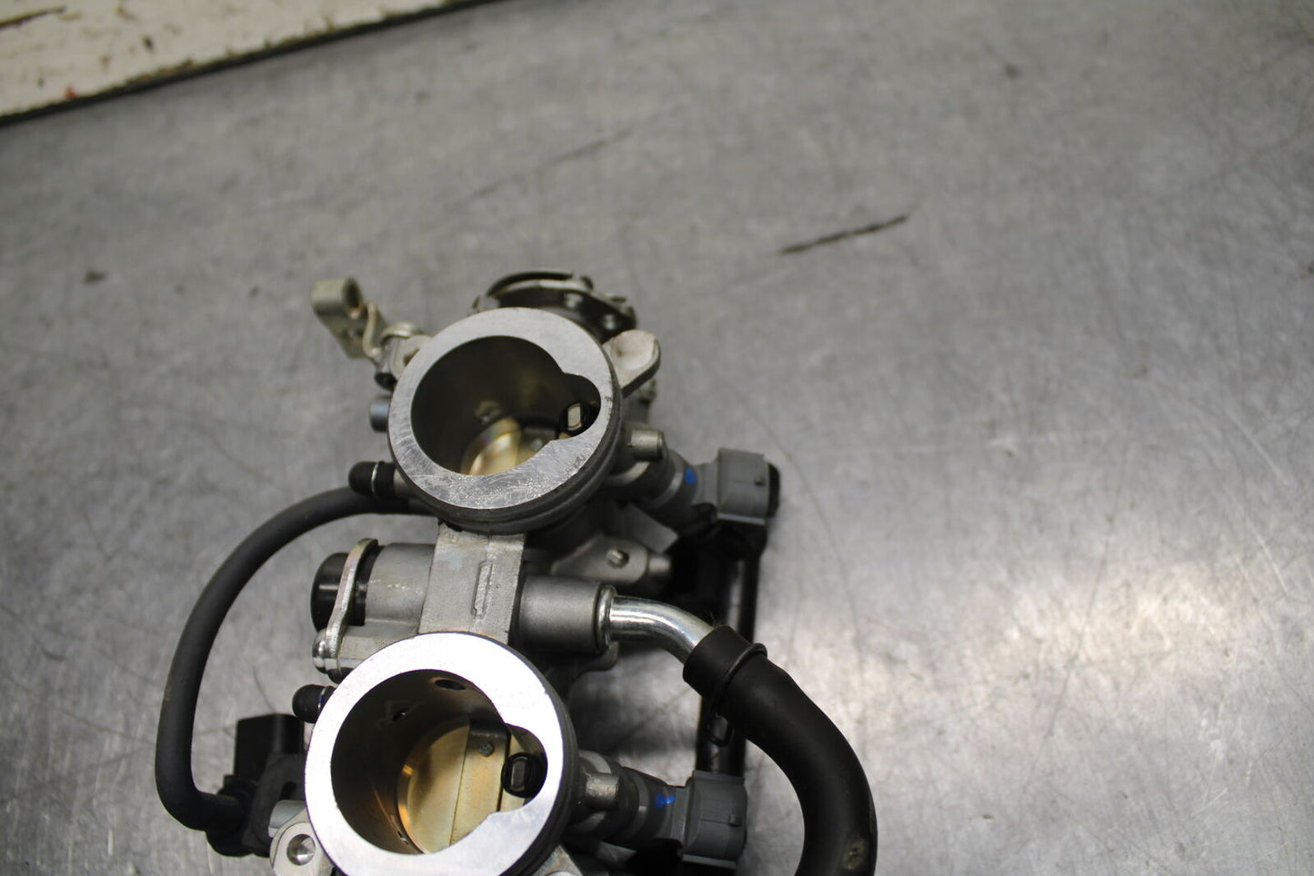 24 KAWASAKI NINJA 500 ABS MAIN FUEL INJECTORS / THROTTLE BODIES BB744