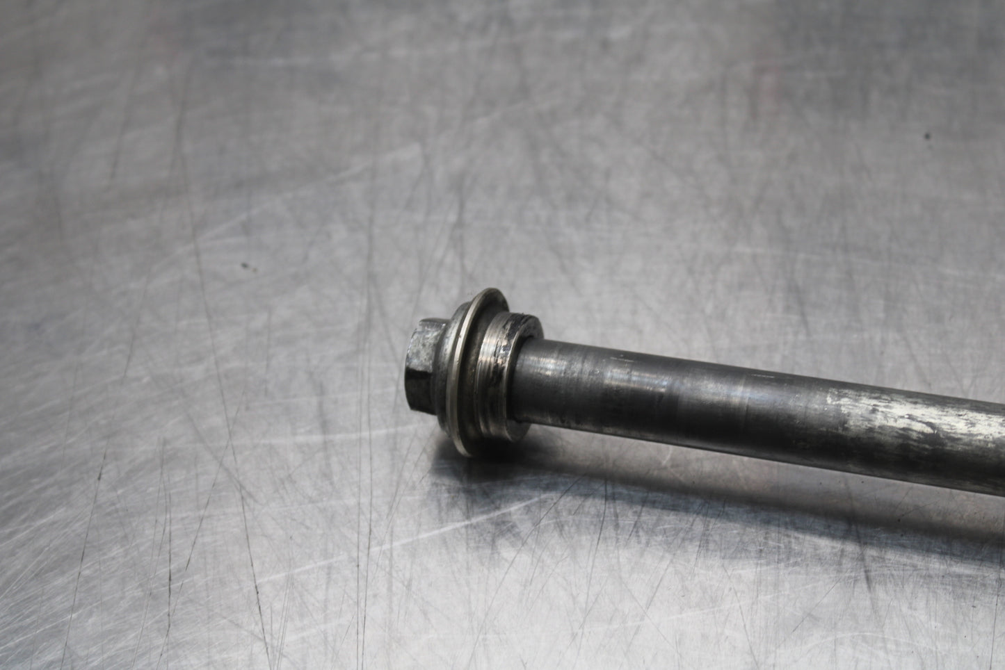 04-05 KAWASAKI NINJA ZX10R FRONT WHEEL RIM AXLE PIVOT BOLT BB163