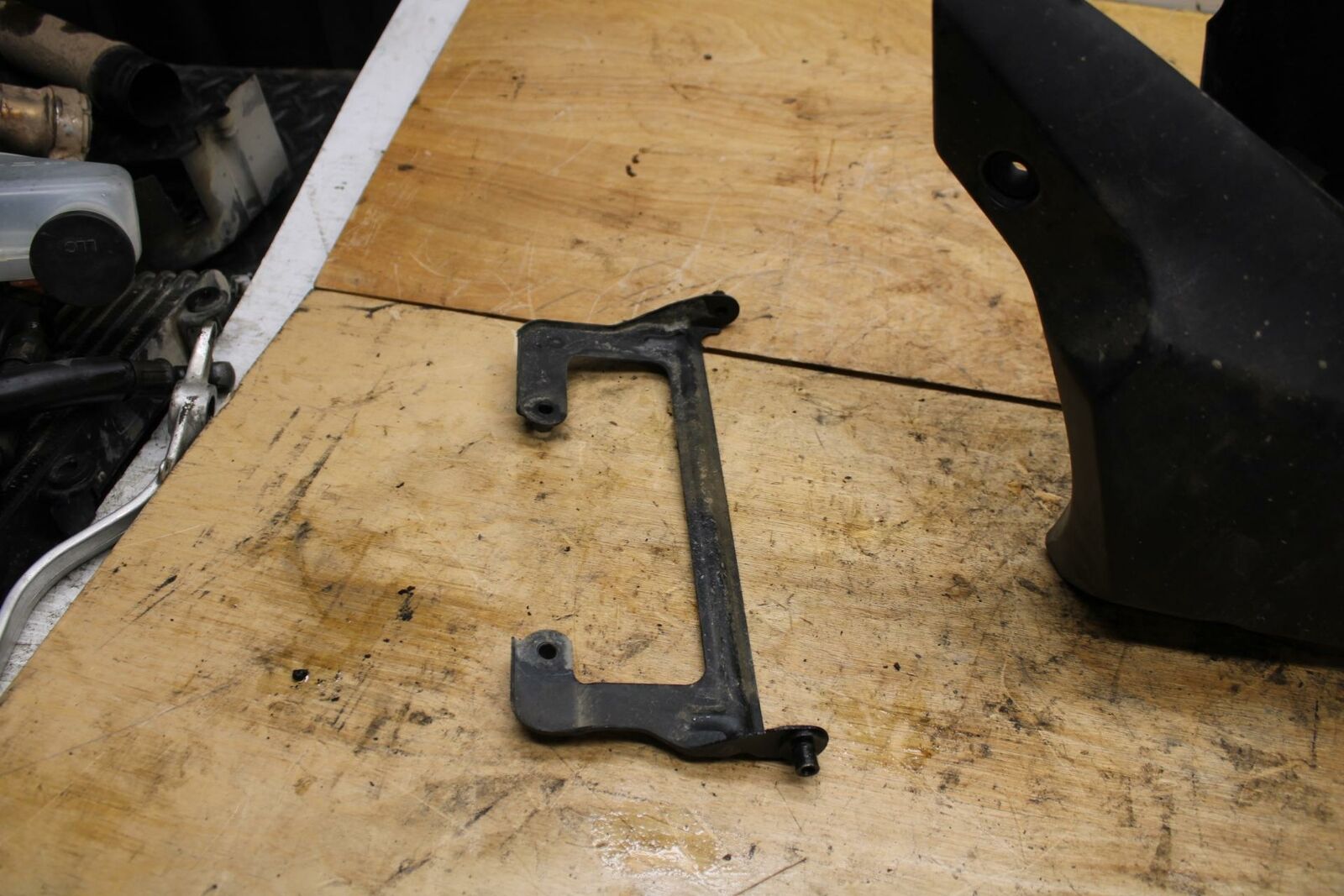 02-03 SUZUKI VSTROM 1000 FRONT LOWER CENTER BELLY PAN SHROUD COWL COVER BB331