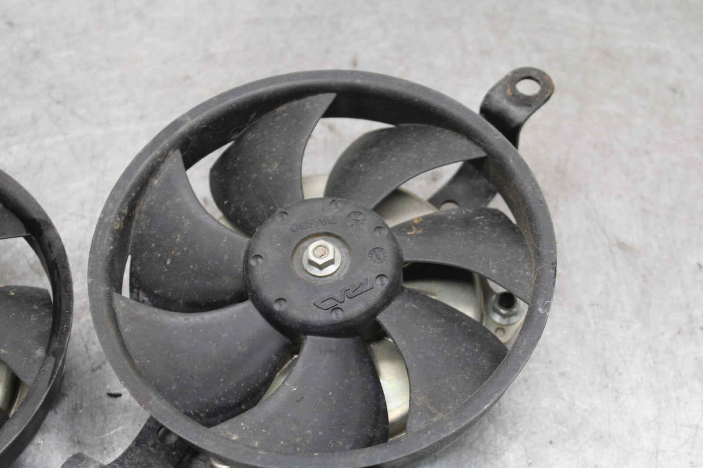 04-06 YAMAHA YZF R1 ENGINE RADIATOR COOLING FAN SET BB659