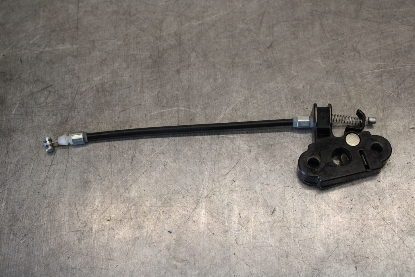 18-23 KAWASAKI NINJA 400 REAR PASSENGER SEAT LATCH LOCK ASSEMBLY BB679