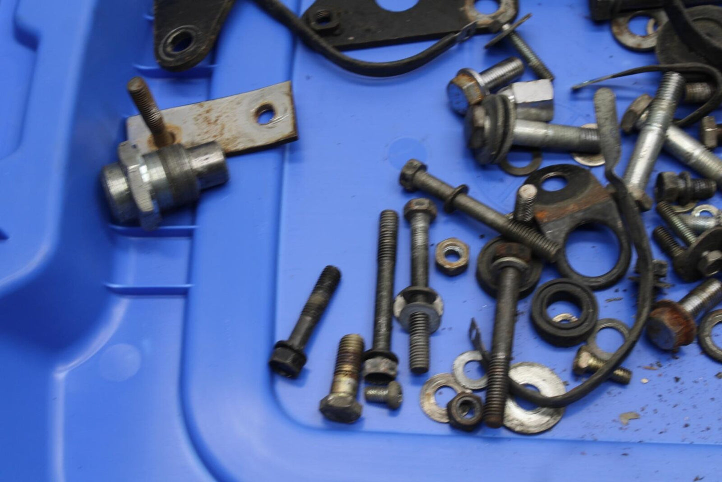 80-81 SUZUKI GS1000GL L MOUNTING BOLTS HARDWARE MOTOR SCREWS BB103