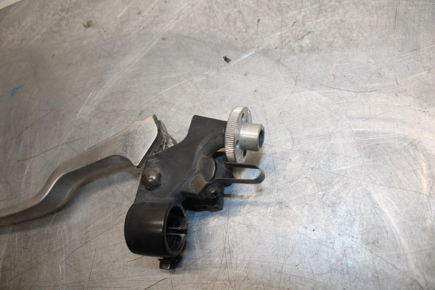 1998 Suzuki TL1000S CLUTCH PERCH MOUNT WITH LEVER BB508