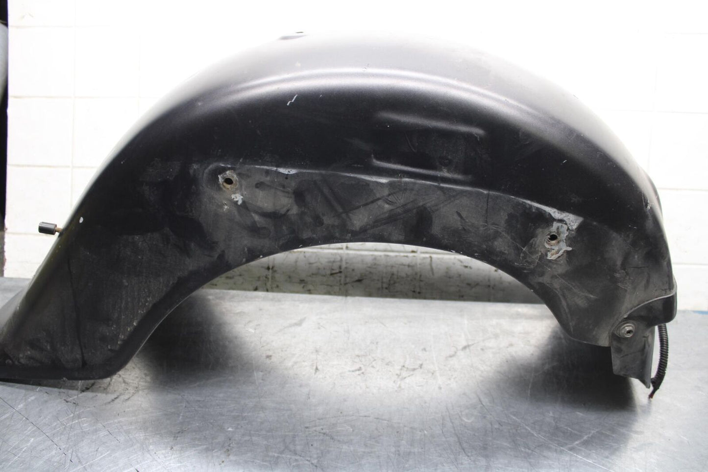 2004 Suzuki Intruder 1500 VL1500 REAR BACK WHEEL FENDER MUD GUARD BB573