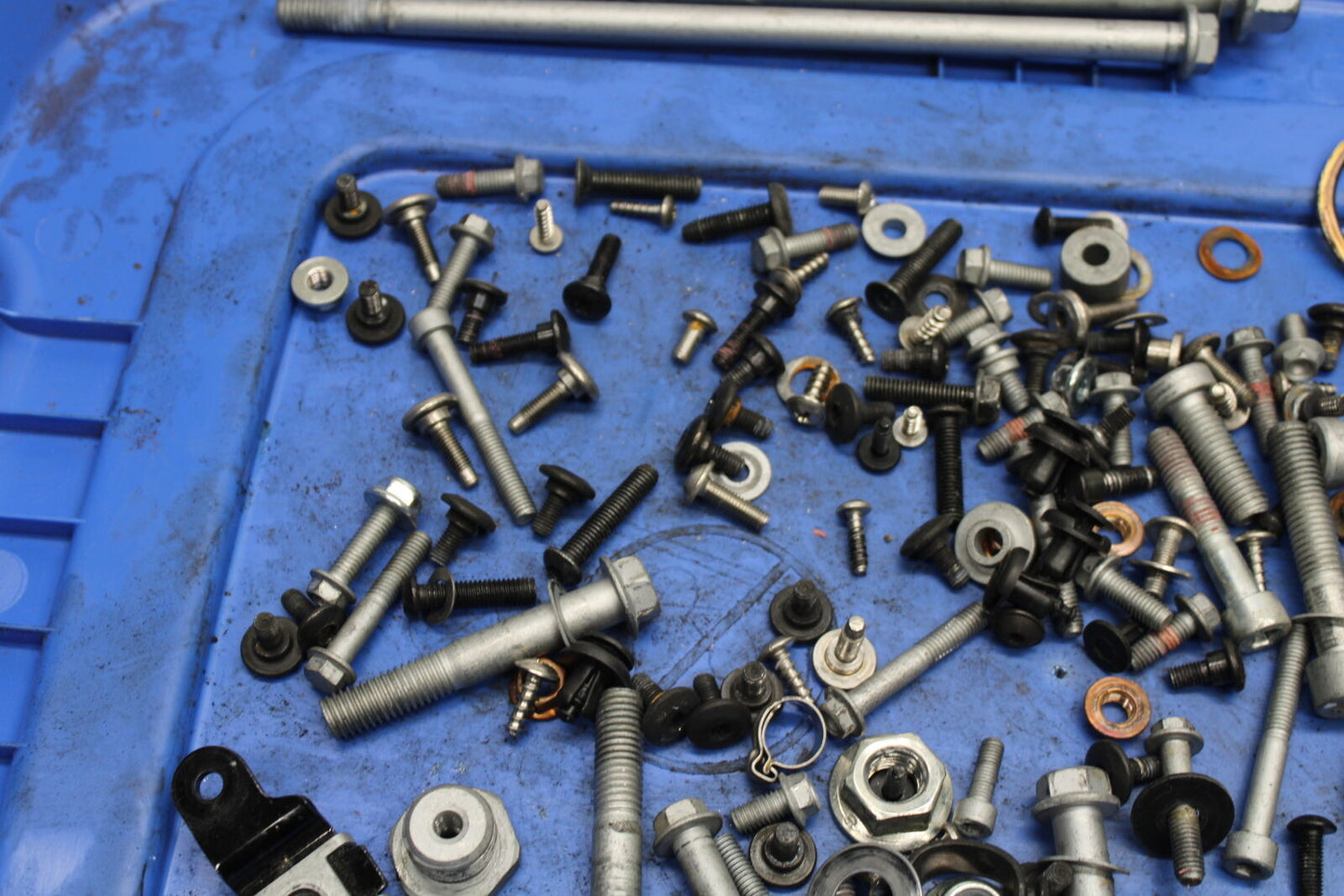 21-24 APRILIA TUONO 660 FACTORY MOUNTING BOLTS HARDWARE MOTOR SCREWS BB733