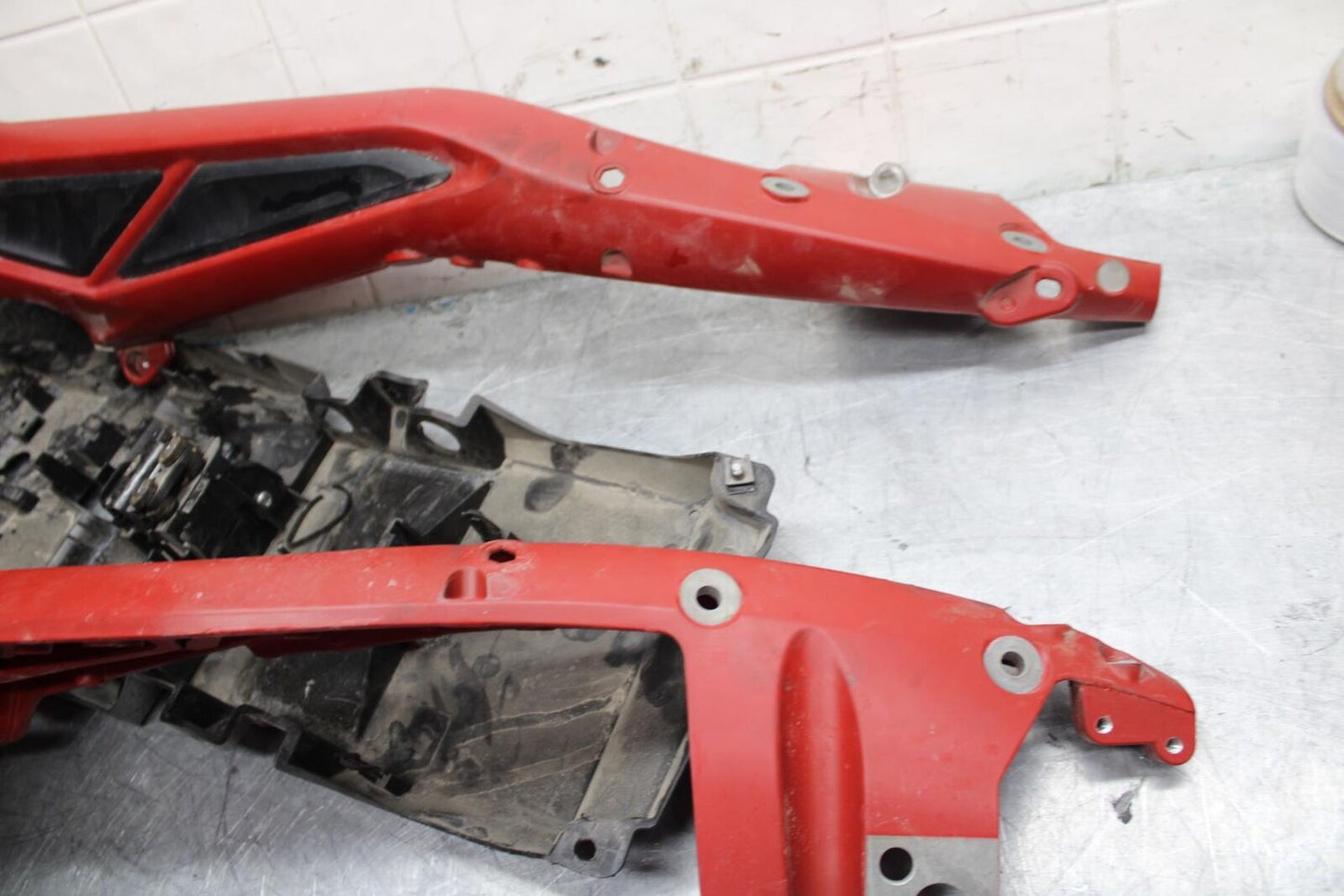 17-21 TRIUMPH STREET TRIPPLE R ABS REAR SUBFRAME BACK SUB FRAME bb452