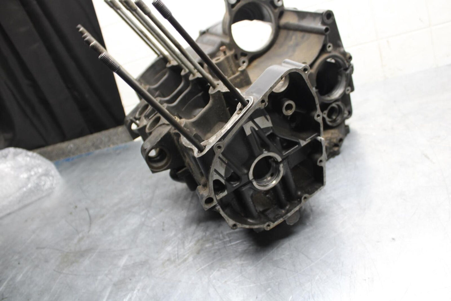 86-87 SUZUKI GSXR1100 ENGINE MOTOR CRANKCASE CRANK CASES BLOCK BB413