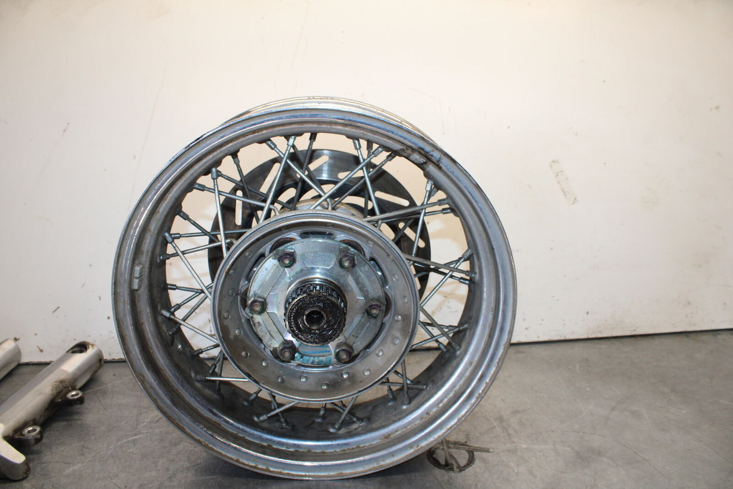 99-00 YAMAHA V STAR 1100 REAR WHEEL BACK RIM BB711