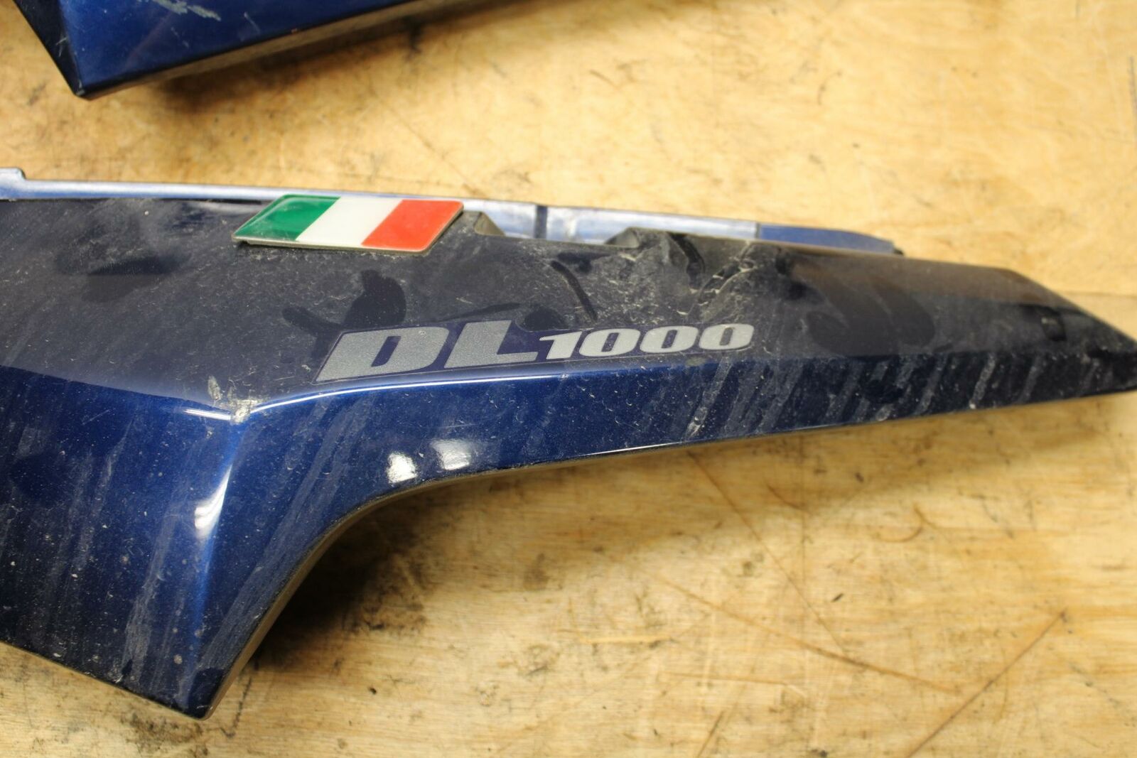 02-03 SUZUKI VSTROM 1000 REAR BACK TAIL FAIRING COWL SHROUD BB331