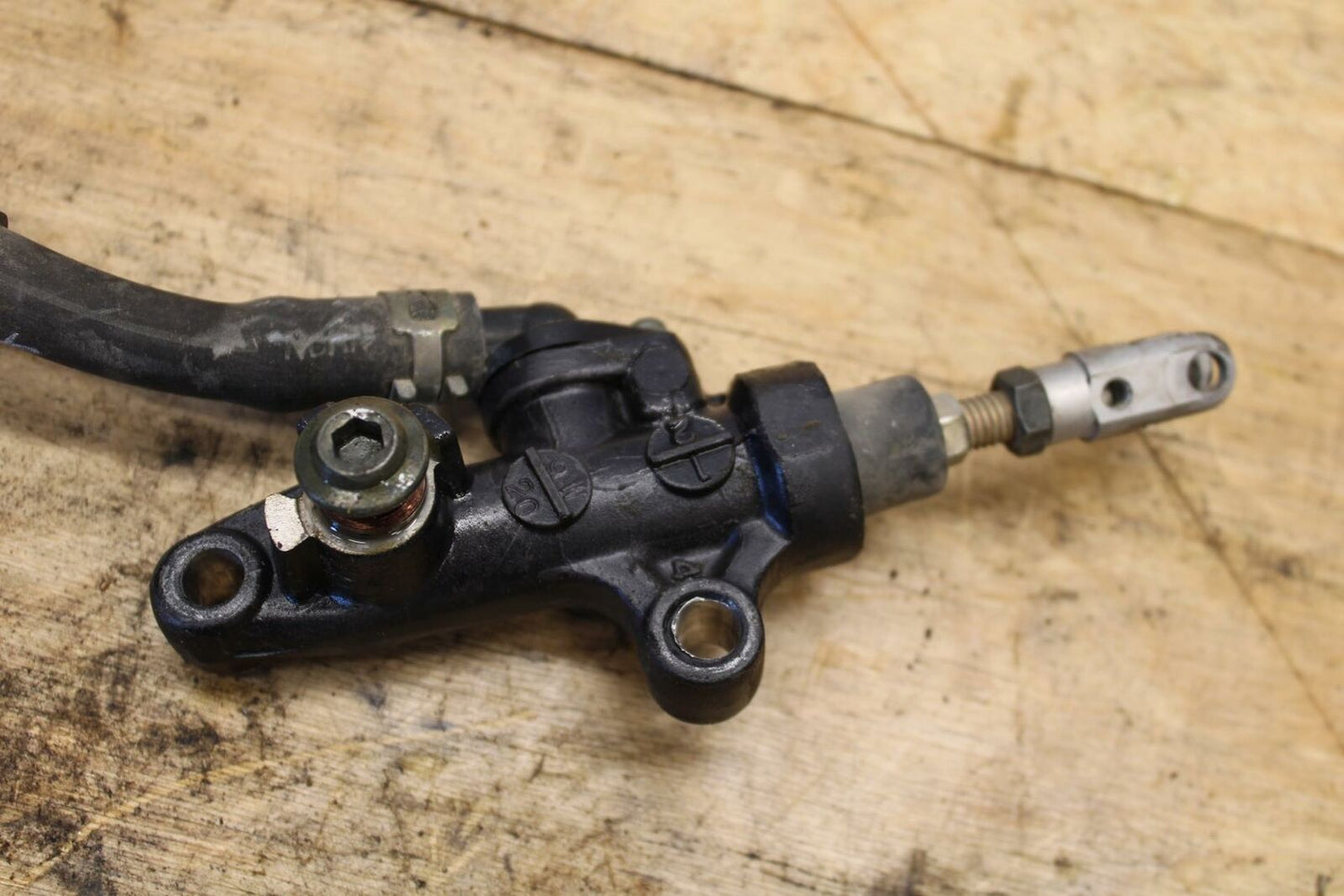 00-01 YAMAHA YZF R6 REAR BACK BRAKE MASTER CYLINDER W RESERVOIR BREMBO BB327