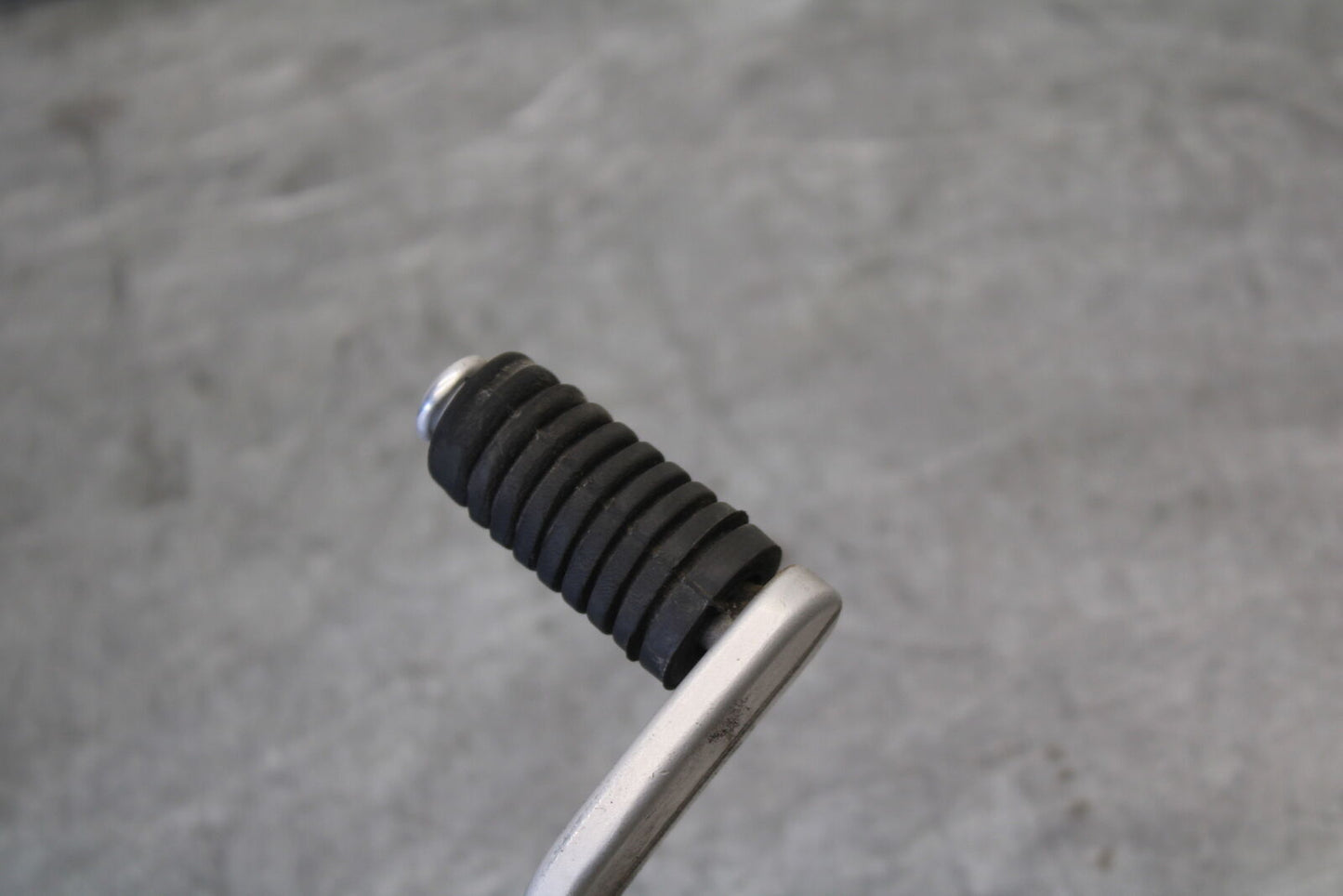 01-06 TRIUMPH TIGER 955I SHIFTER PEDAL BB693