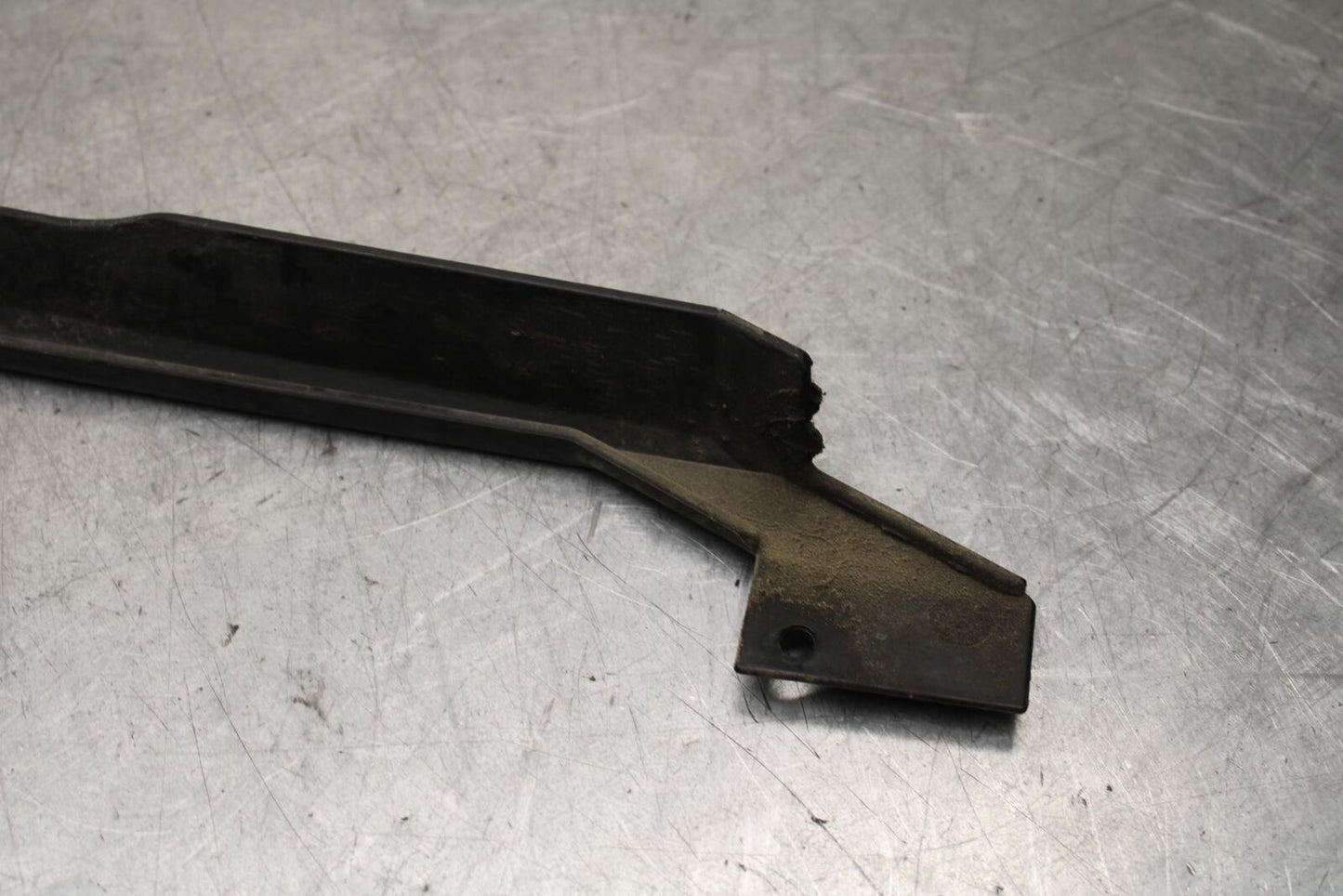 16-18 KTM 690 DUKE REAR BACK DRIVE CHAIN GUARD COVER SHIELD BB631