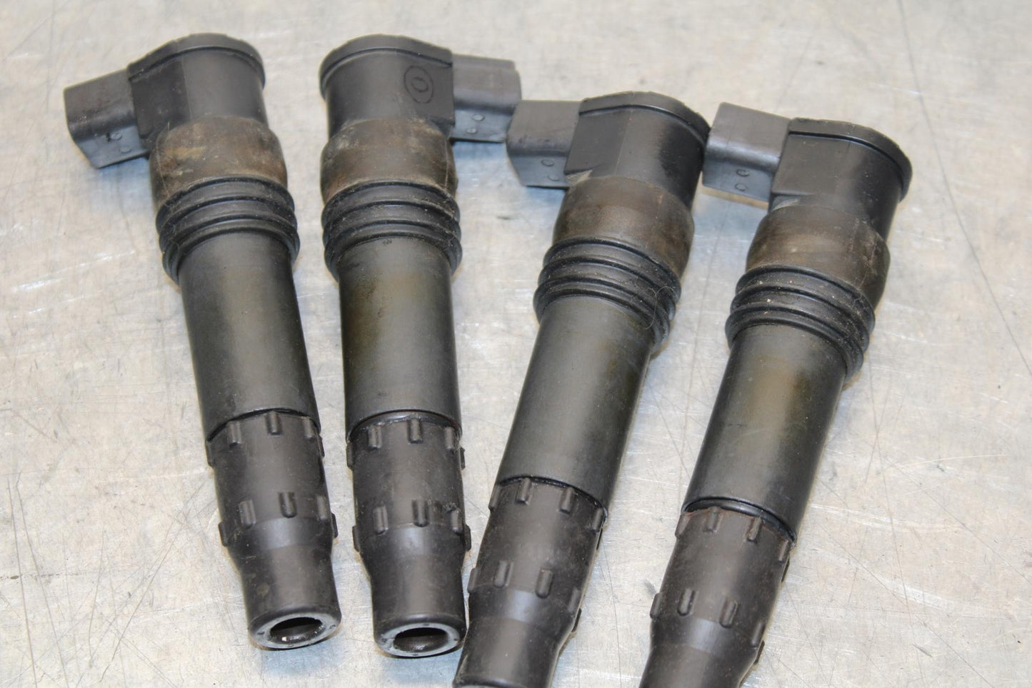 2001 Suzuki GSXR750 IGNITION COILS SPARK PLUG 33410-35F00 33410-35F10 BB553