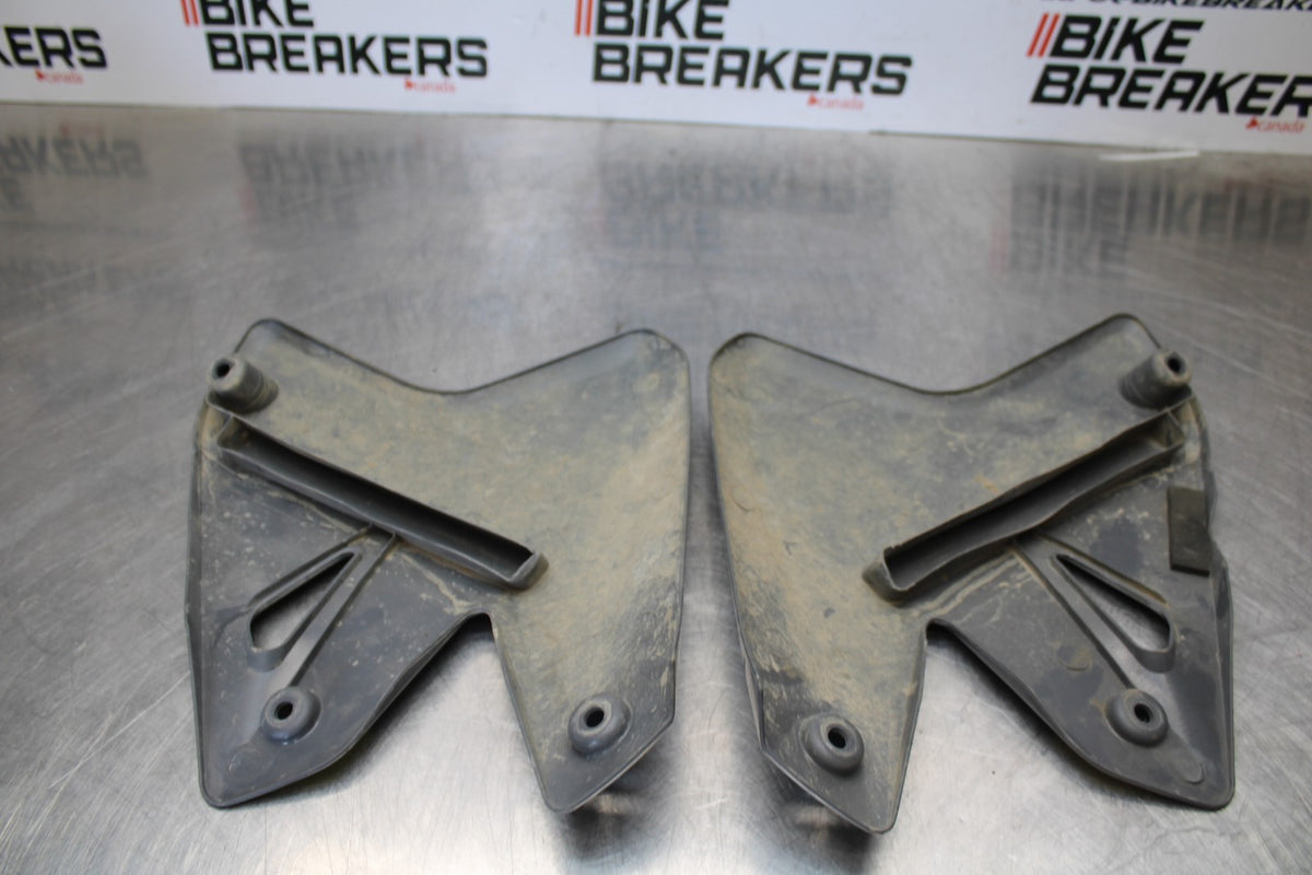 08-23 SUZUKI DRZ400S RIGHT LEFT GAS FUEL TANK PANELS COVERS TRIM SET COWLS BB00