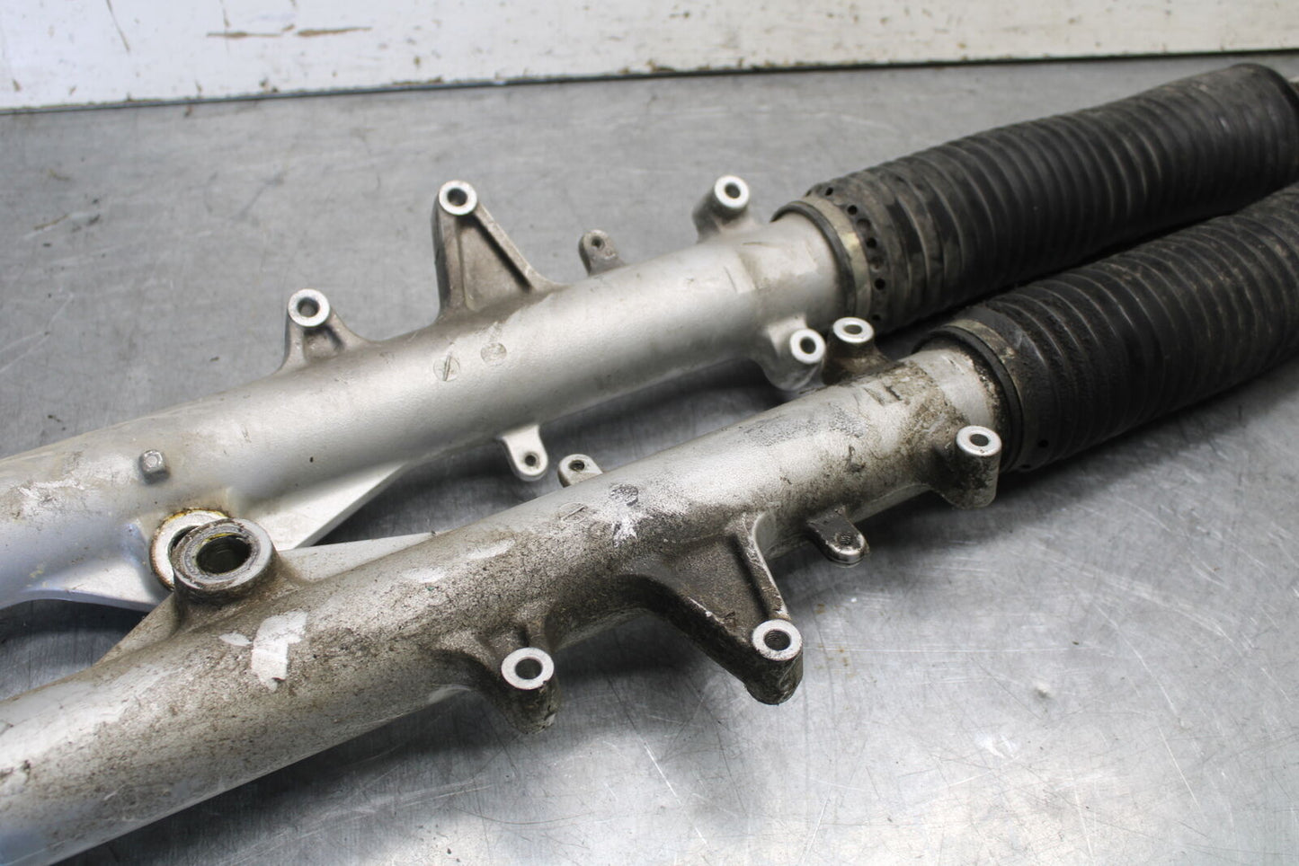 01-06 TRIUMPH TIGER 955I FRONT FORKS SHOCK SUSPENSION SET PAIR BB693