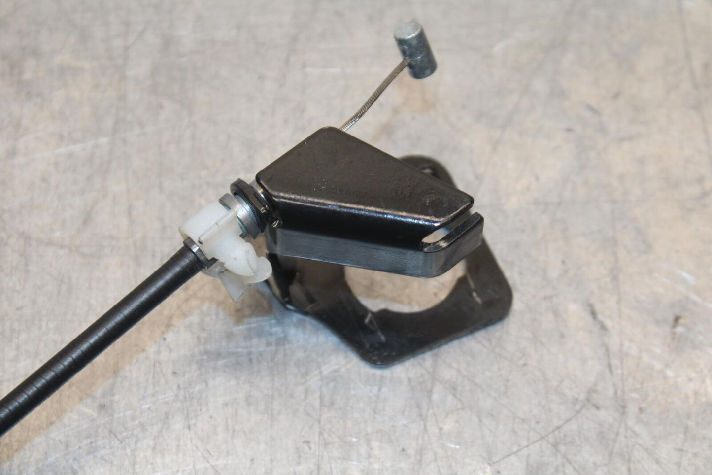 20-23 BMW F900R REAR PASSENGER SEAT LATCH CABLE ASSEMBLY BB603
