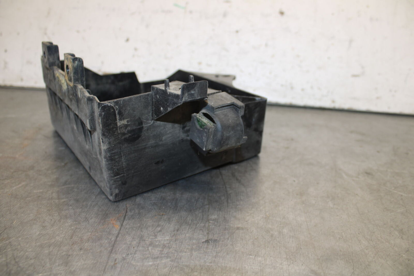 93-00 HONDA GOLDWING 1500 GL1500SE BATTERY TRAY BOX HOLDER BB700