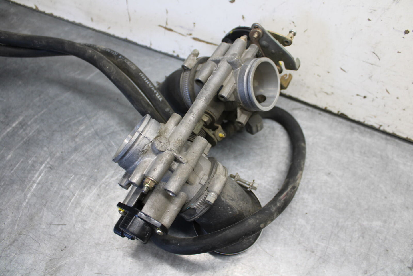 06-07 DUCATI MONSTER 695 MAIN FUEL INJECTORS / THROTTLE BODIES BB674
