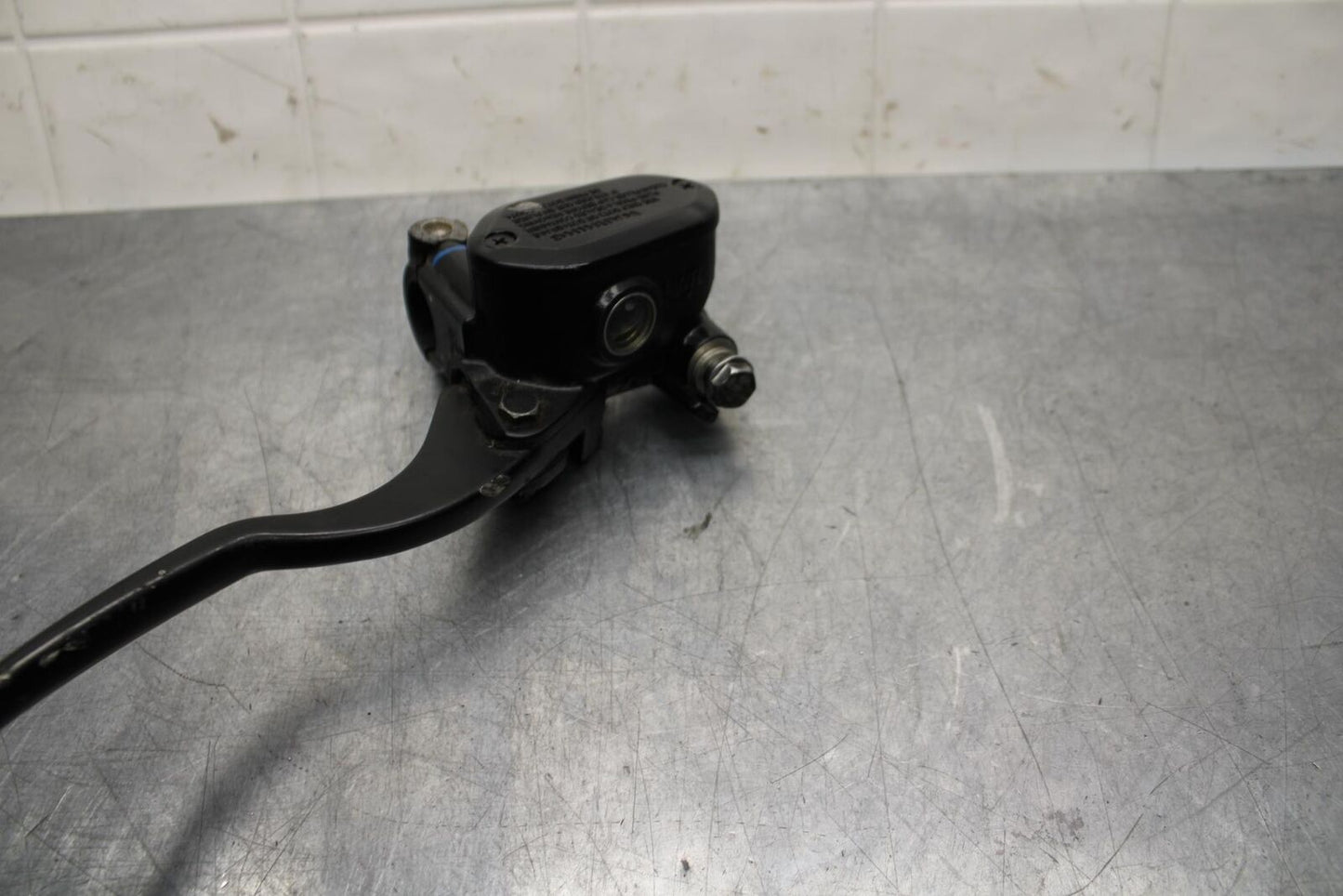 20 KAWASAKI Z400 ER400 ABS FRONT BRAKE MASTER CYLINDER w/ LEVER BB586