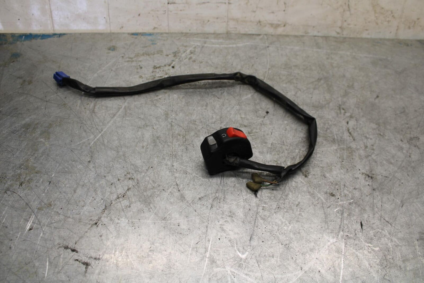 04-06 YAMAHA YZF R1 RIGHT CLIP ON HANDLE KILL OFF START SWITCH SWITCHES BB432