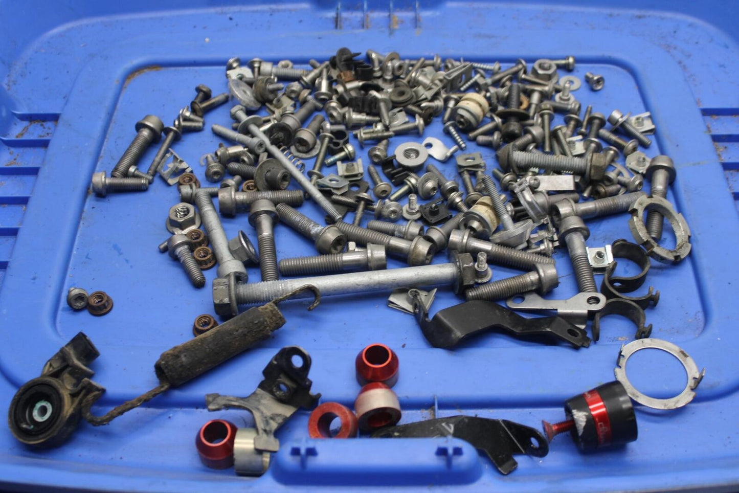 2016 BMW S1000R ABS MISCELLANEOUS BOLTS HARDWARE MOTOR SCREWS BB604