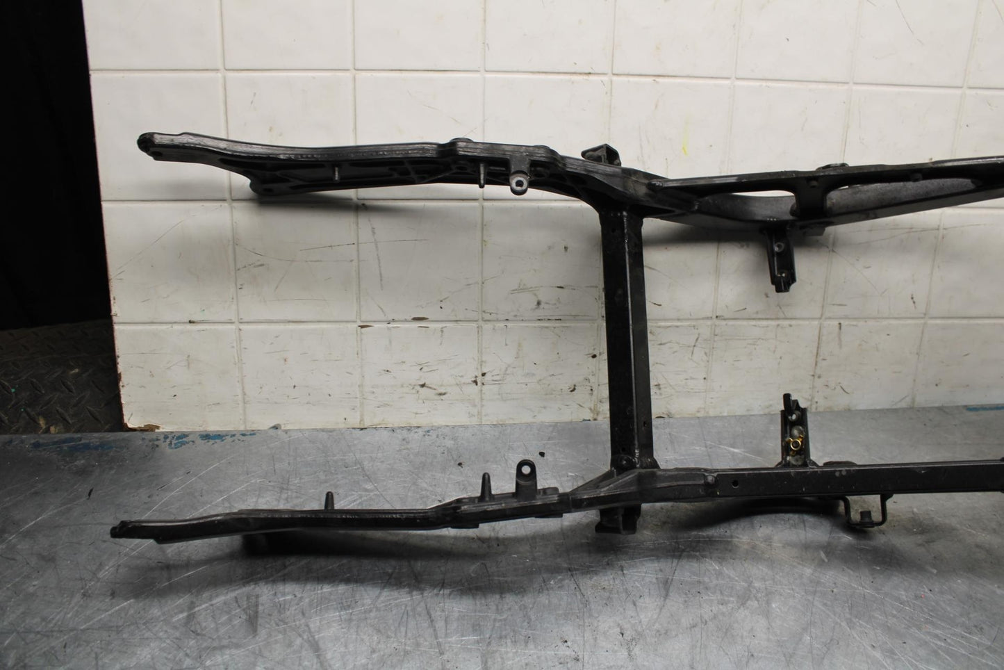 03 KAWASAKI ZX12R REAR SUBFRAME BACK SUB FRAME BB472