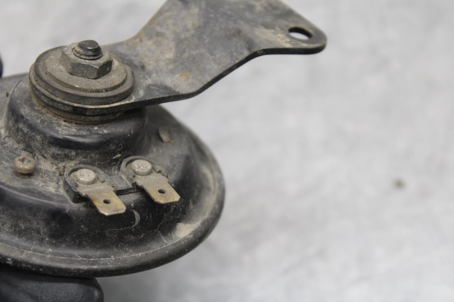 93-07 YAMAHA VMAX 1200 HORN SIGNAL BB634