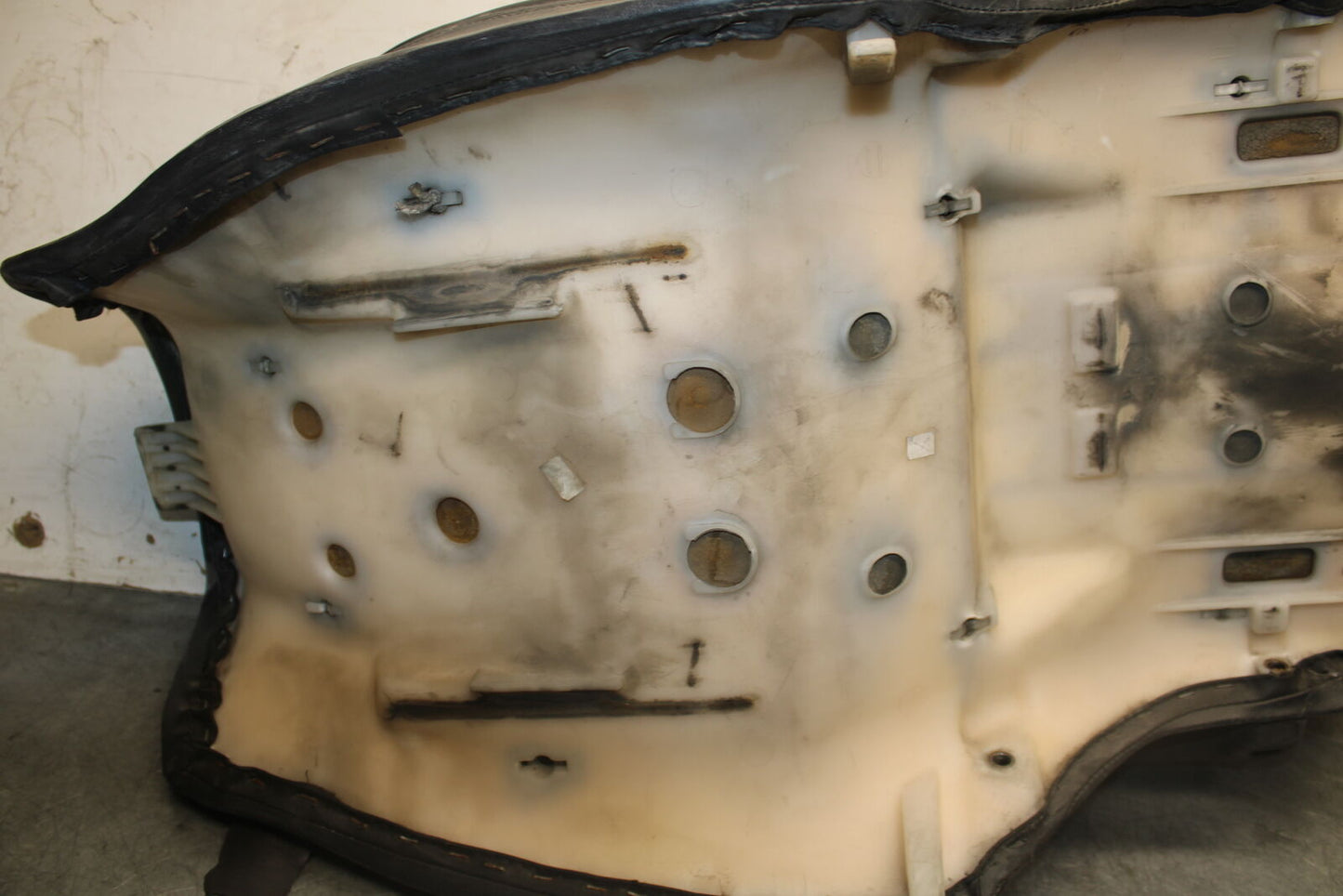 93-00 HONDA GOLDWING 1500 GL1500SE FRONT DRIVERS SEAT BB700