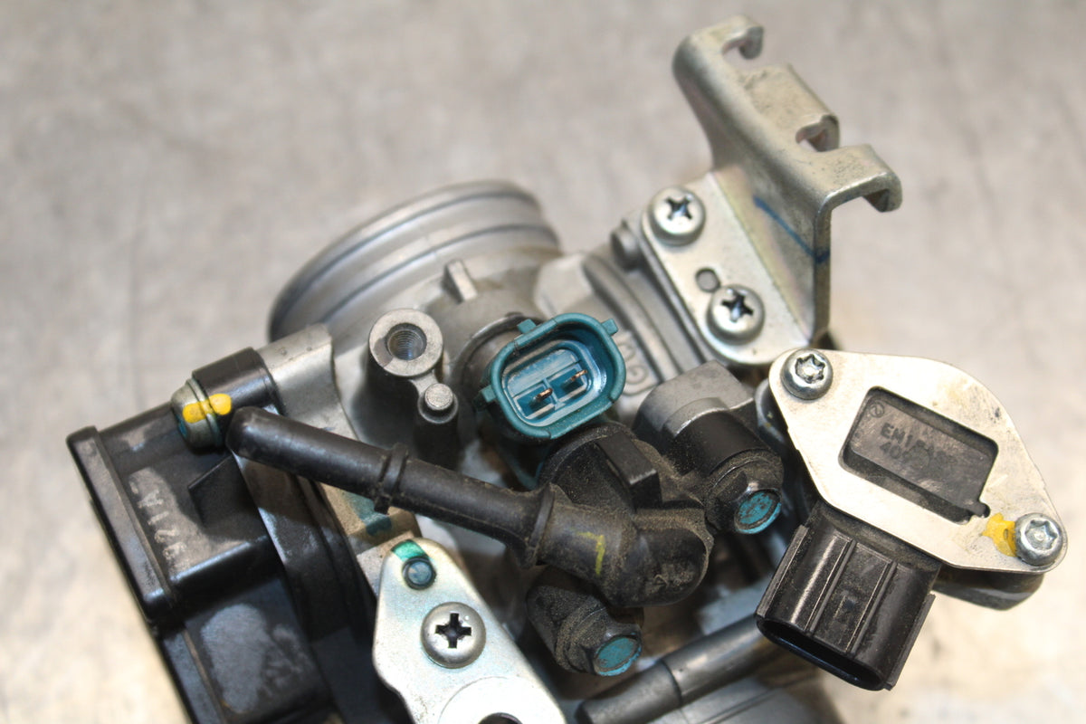 15-19 HONDA CBR300R MAIN FUEL INJECTORS / THROTTLE BODIES BB112