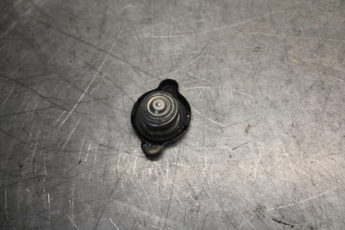 19-20 KAWASAKI NINJA ZX6R RADIATOR CAP BB517