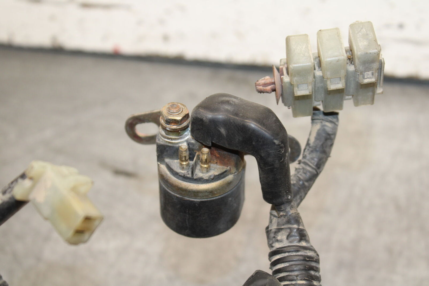 02-04 HONDA VTX1800S ENGINE STARTER RELAY STARTING MOTOR SWITCH BB712