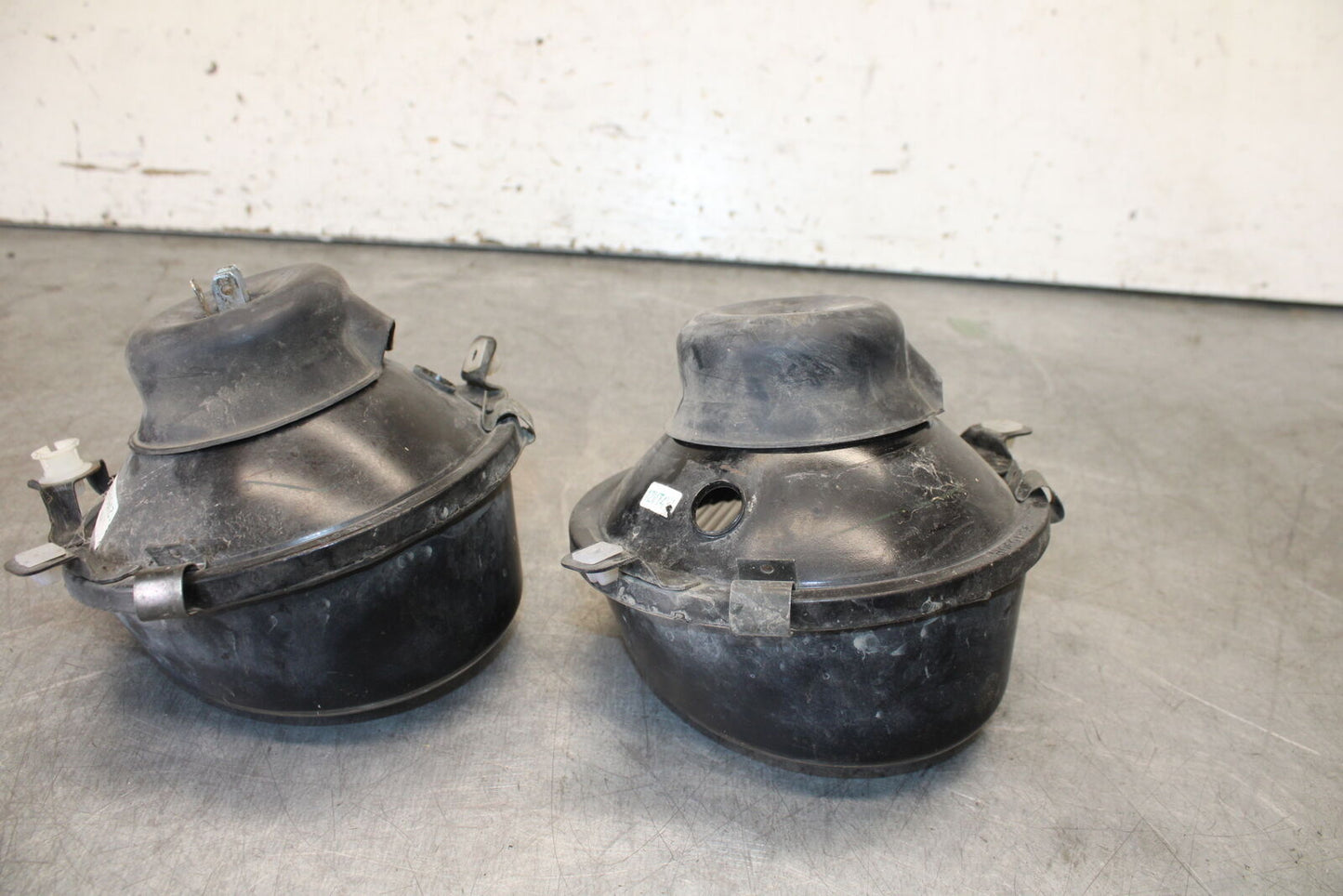 01-06 TRIUMPH TIGER 955I FRONT HEADLIGHT HEAD LIGHT LAMP BB693