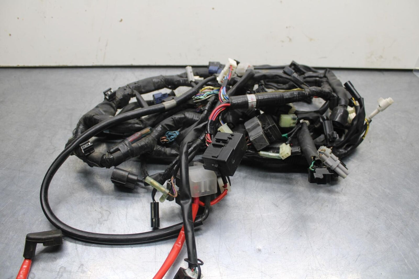 2014 Yamaha FZ09 MAIN ENGINE WIRING HARNESS MOTOR WIRE 1RC-82590-10-00 BB81