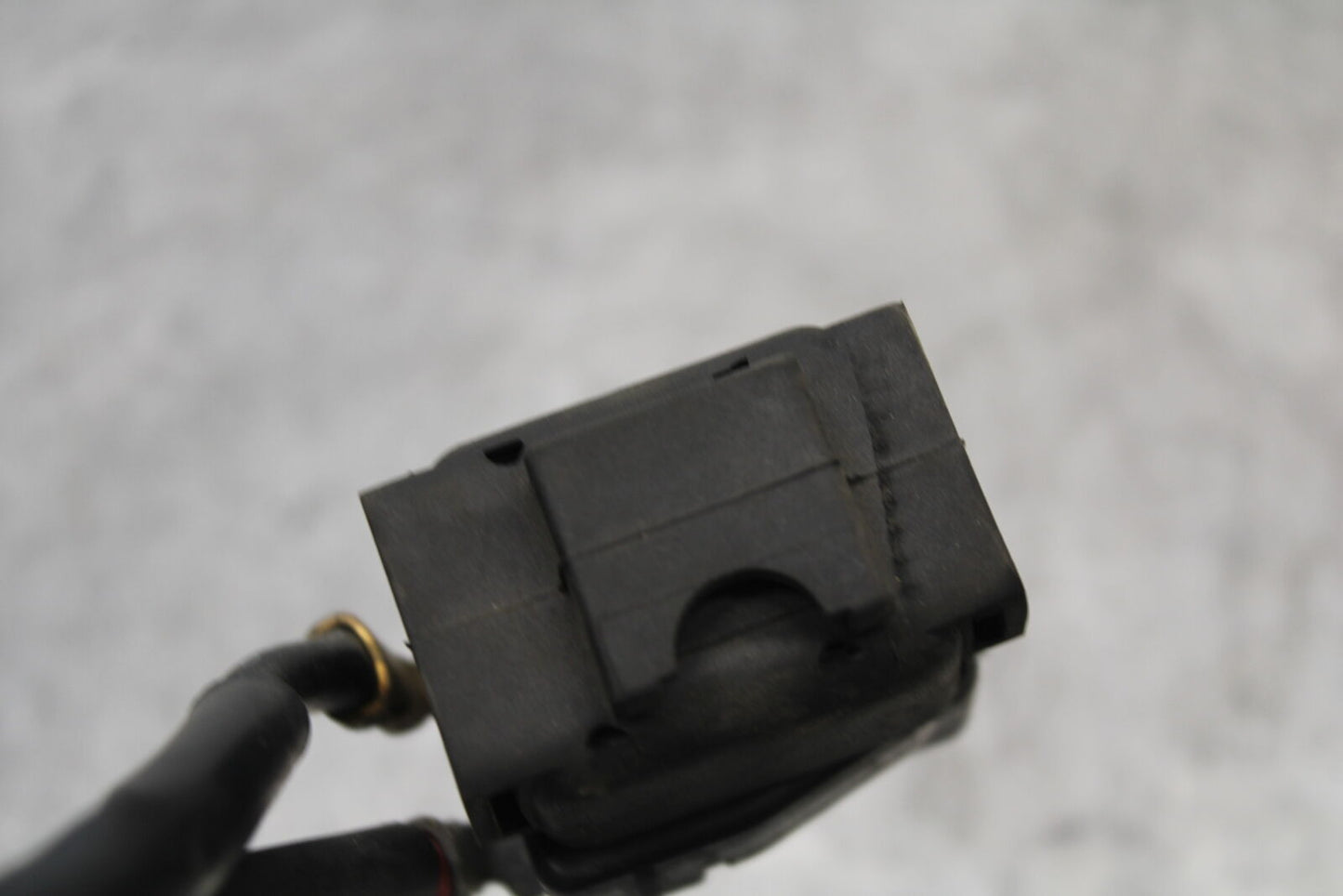 04-05 SUZUKI GSXR600 ENGINE STARTER RELAY STARTING SWITCH 31800-35F00 BB658