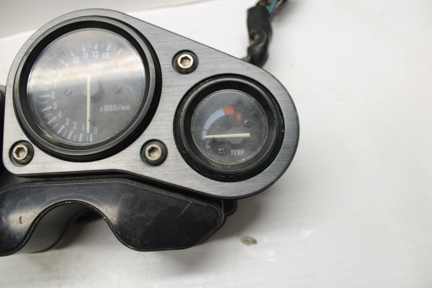 93-96 SUZUKI GSXR750W SPEEDO GAUGES DISPLAY CLUSTER SPEEDOMETER bb266