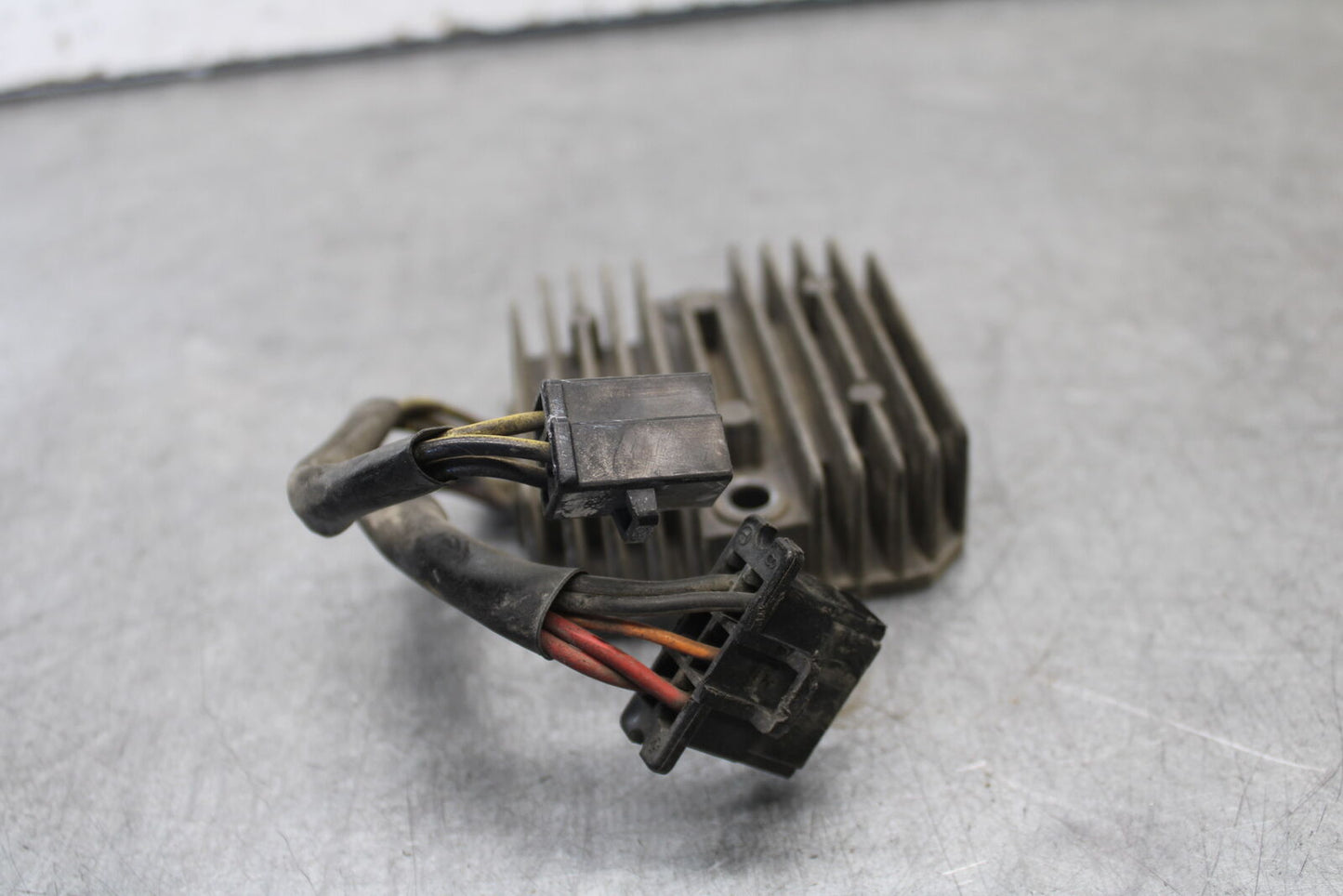 85-86 SUZUKI MADURA 1200 RECTIFIER VOLTAGE REGULATOR BB691