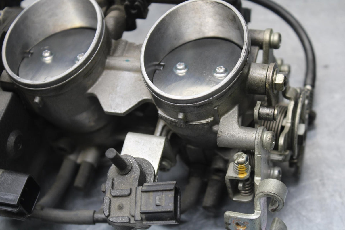 09-12 KAWASAKI NINJA ZX6R MAIN FUEL INJECTORS / THROTTLE BODIES 16163-0128 BB617