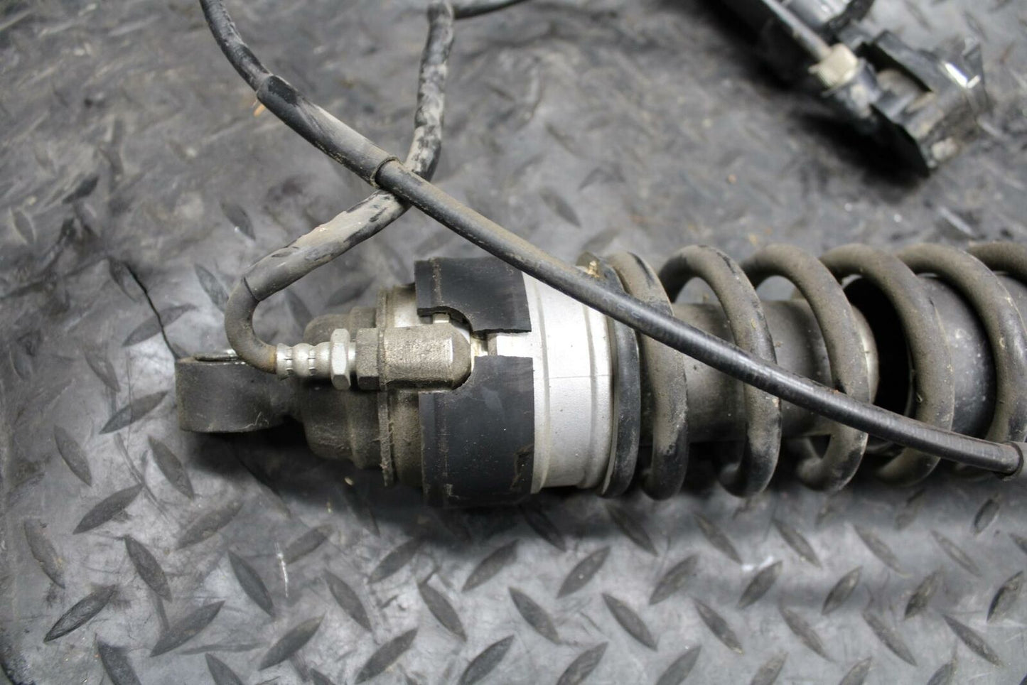 86 SUZUKI GS750ES REAR BACK SHOCK ABSORBER SUSPENSION BB233