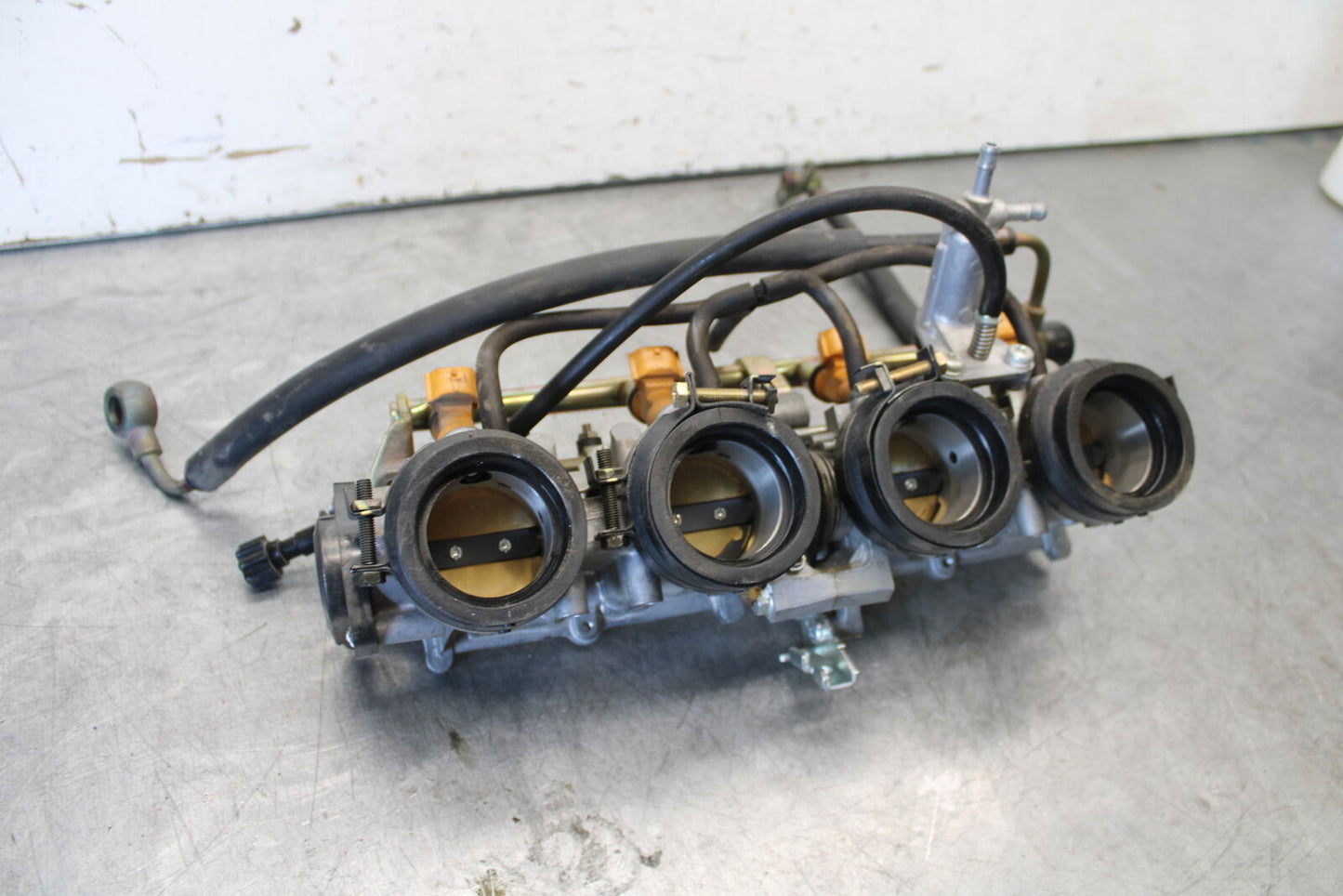 05-06 HONDA CBR600RR MAIN FUEL INJECTORS / THROTTLE BODIES 16401-MEE-A01 BB655