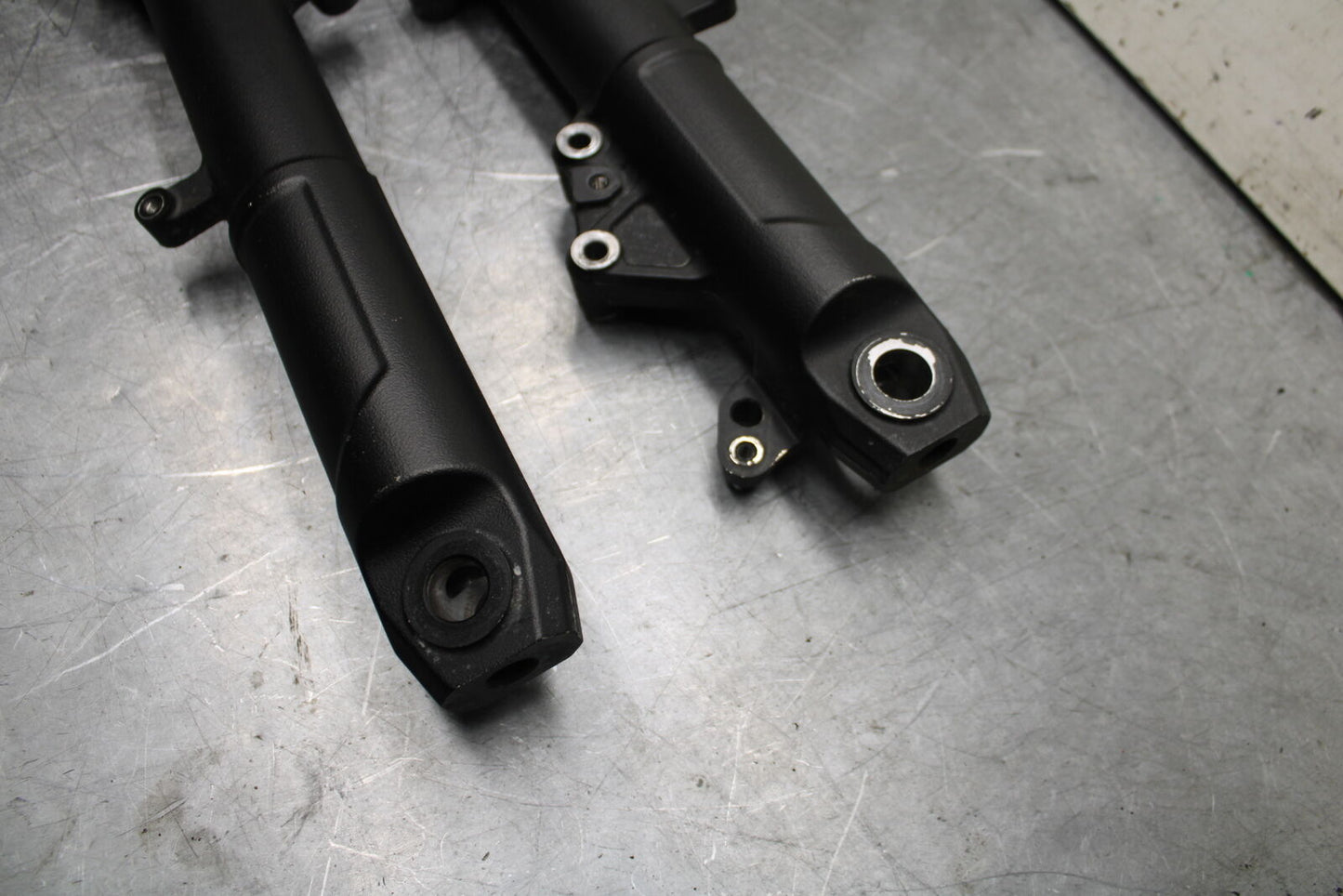 19-22 KAWASAKI Z400 FRONT FORKS SHOCK SUSPENSION SET PAIR BB708
