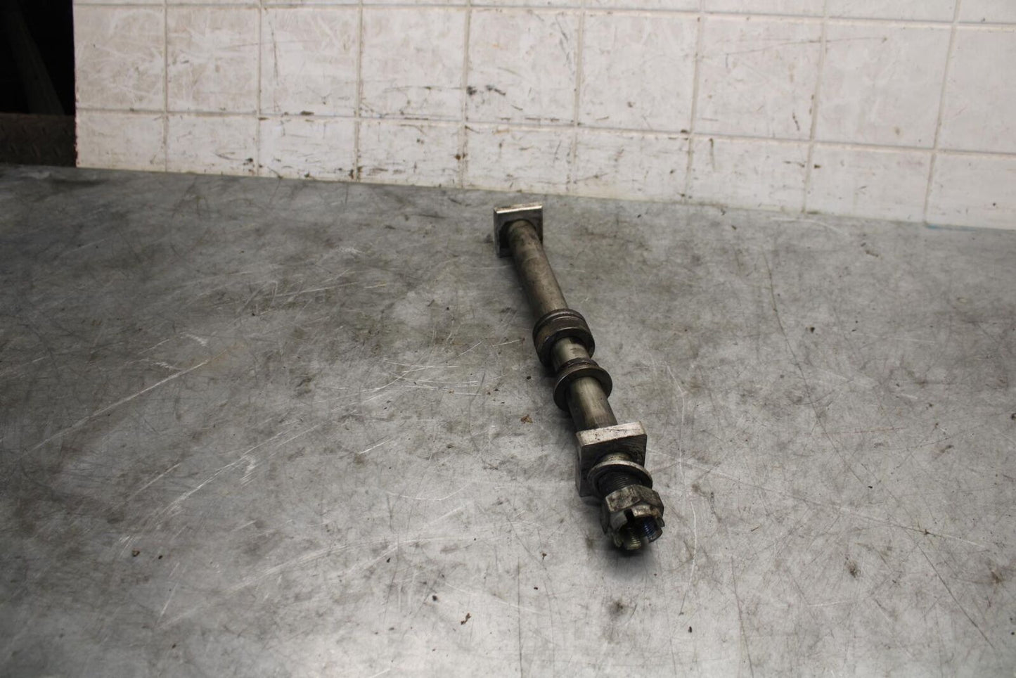 09-12 KAWASAKI NINJA ZX6R REAR AXLE BACK WHEEL RIM PIVOT BOLT AXEL BB544