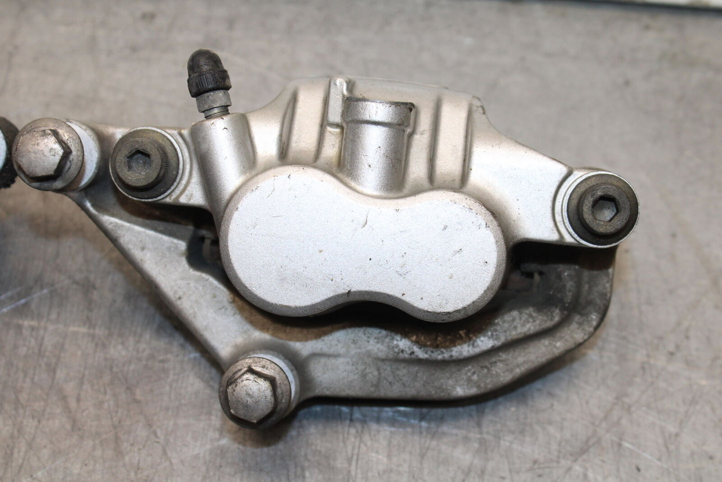99-00 YAMAHA V STAR 1100 RIGHT LEFT FRONT BRAKE CALIPER SET PAIR CALIPERS BB711