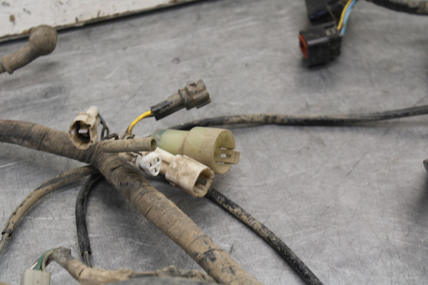 01-05 YAMAHA RAPTOR 660R MAIN ENGINE WIRING HARNESS MOTOR WIRE LOOM BB695
